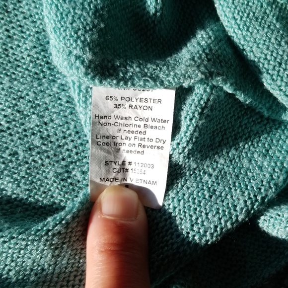 Lg Green Sweater - Picture 4 of 4